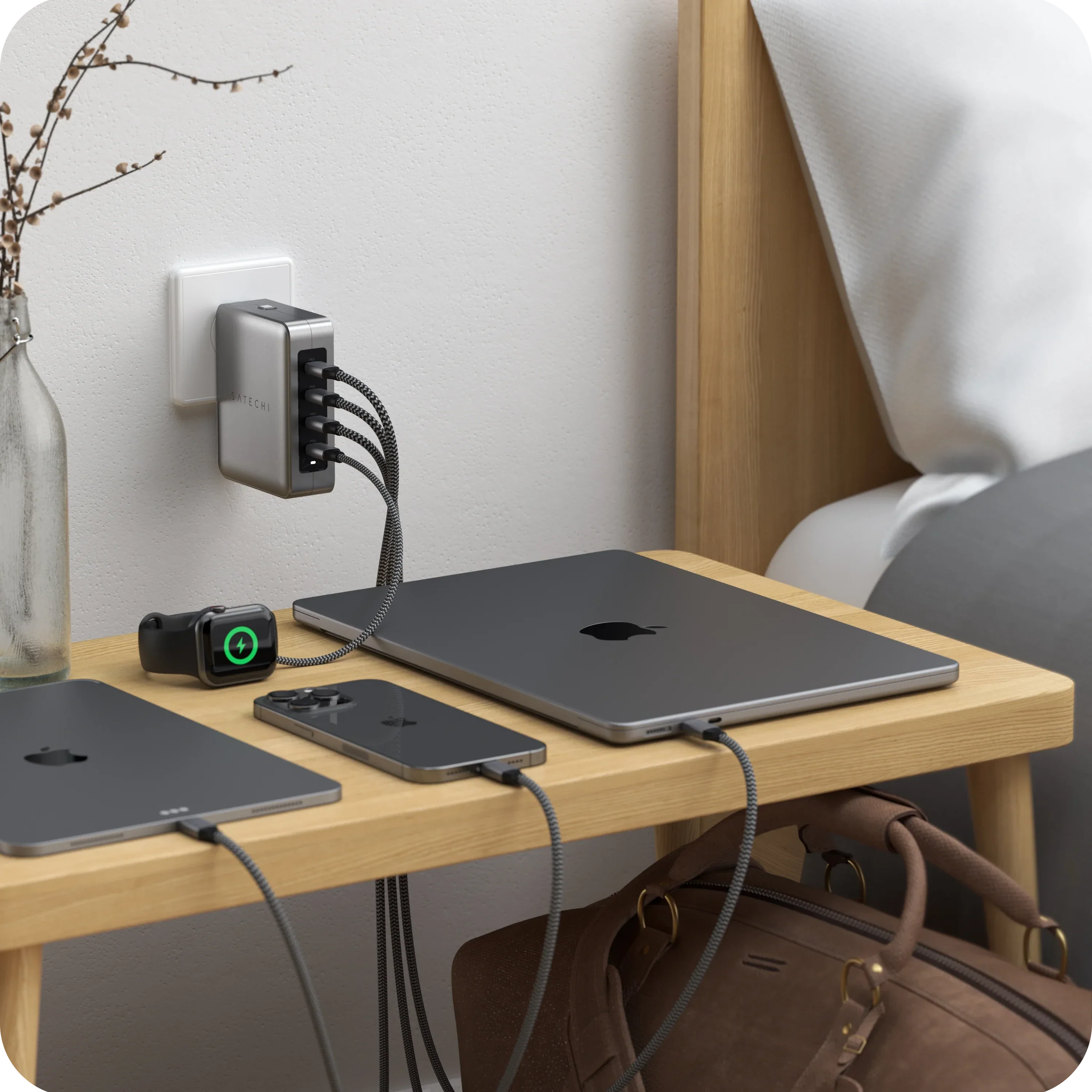 Satechi 145W USB-C 4-PORT Travel Charger